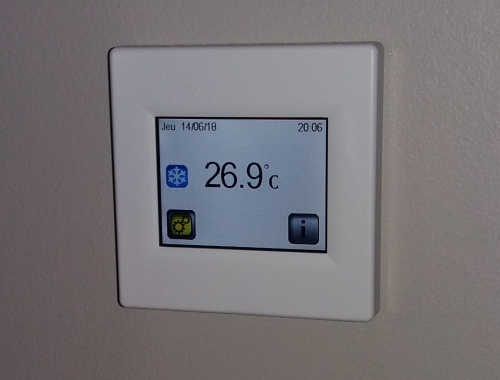 Thermostat tactile programmable